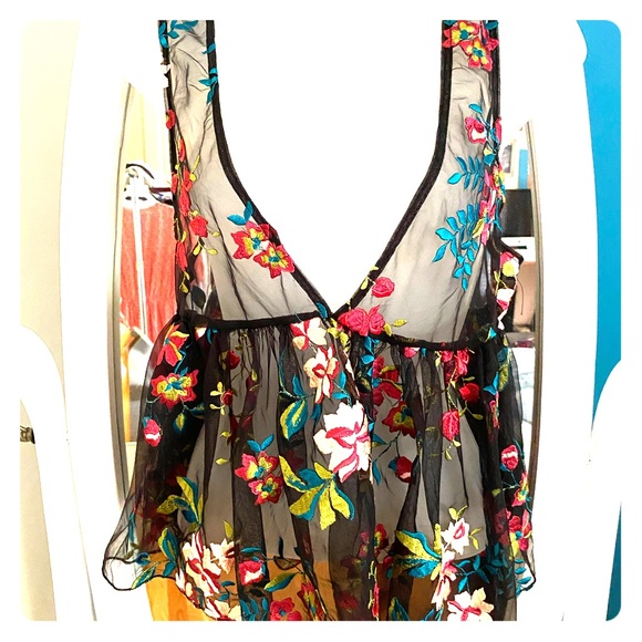 SEXY LACE TOP - Picture 1 of 5